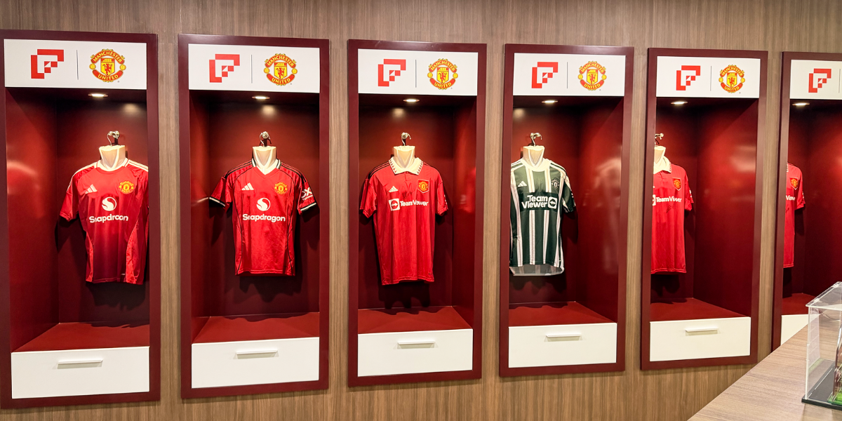 Manchester United partnership jerseys